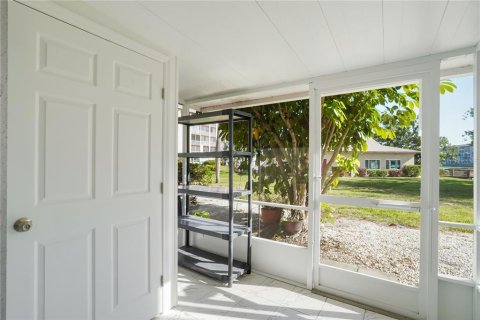 Condo in Bradenton, Florida, 1 bedroom № 2109709 - photo 26