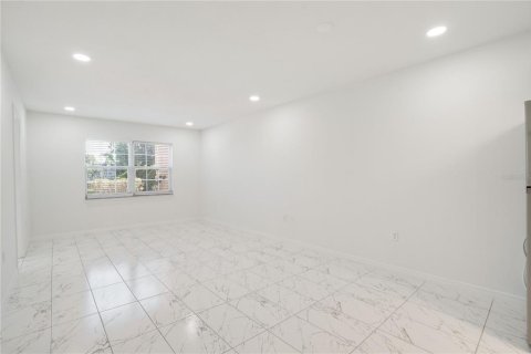 Condo in Bradenton, Florida, 1 bedroom № 2109709 - photo 15