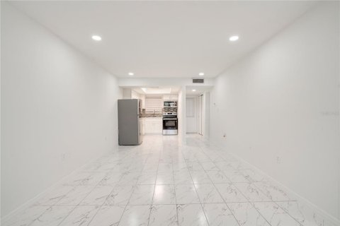Condo in Bradenton, Florida, 1 bedroom № 2109709 - photo 7