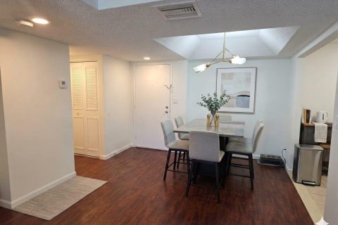 Condo in Lauderhill, Florida, 1 bedroom  № 2178226