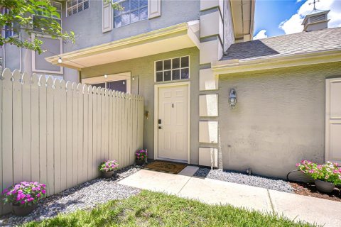 Touwnhouse à vendre à Tampa, Floride: 2 chambres, 139.73 m2 № 1912122 - photo 8