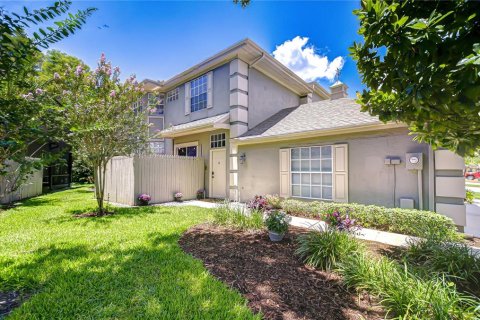 Touwnhouse à vendre à Tampa, Floride: 2 chambres, 139.73 m2 № 1912122 - photo 1