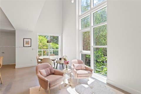 Condominio en venta en Miami, Florida, 3 dormitorios, 207.73 m2 № 1748247 - foto 6