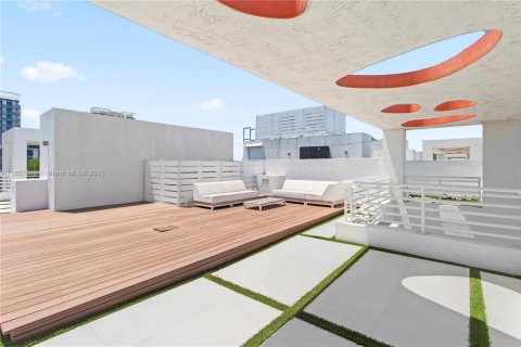 Condominio en venta en Miami, Florida, 3 dormitorios, 207.73 m2 № 1748247 - foto 26