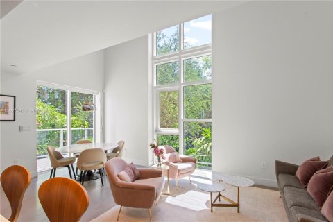 Condominio en venta en Miami, Florida, 3 dormitorios, 207.73 m2 № 1748247 - foto 7