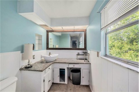 House in Tarpon Springs, Florida 3 bedrooms, 173.73 sq.m. № 1835716 - photo 10