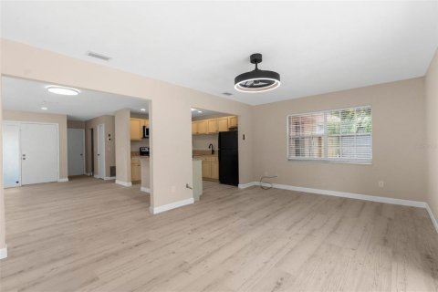 House in Spring Hill, Florida 3 bedrooms, 156.54 sq.m. № 1654555 - photo 29