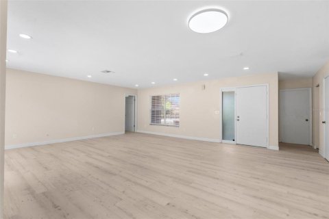 House in Spring Hill, Florida 3 bedrooms, 156.54 sq.m. № 1654555 - photo 6