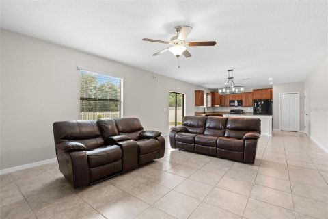 Villa ou maison à vendre à Zephyrhills, Floride: 4 chambres, 238.76 m2 № 2211527 - photo 9