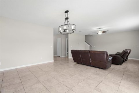 Villa ou maison à vendre à Zephyrhills, Floride: 4 chambres, 238.76 m2 № 2211527 - photo 7
