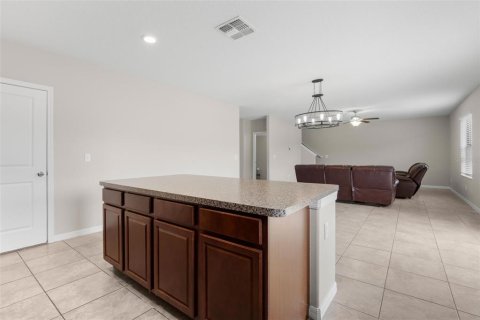 Villa ou maison à vendre à Zephyrhills, Floride: 4 chambres, 238.76 m2 № 2211527 - photo 5