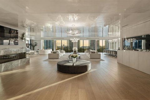 Condo in Miami Beach, Florida, 7 bedrooms  № 1799661 - photo 4
