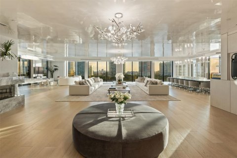 Condo in Miami Beach, Florida, 7 bedrooms  № 1799661 - photo 2