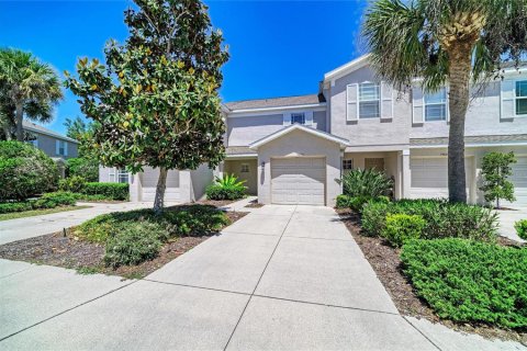 Touwnhouse à vendre à Lakewood Ranch, Floride: 2 chambres, 107.77 m2 № 2120322 - photo 3
