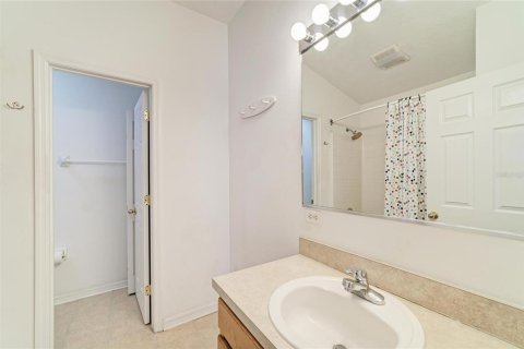 Touwnhouse à vendre à Lakewood Ranch, Floride: 2 chambres, 107.77 m2 № 2120322 - photo 28