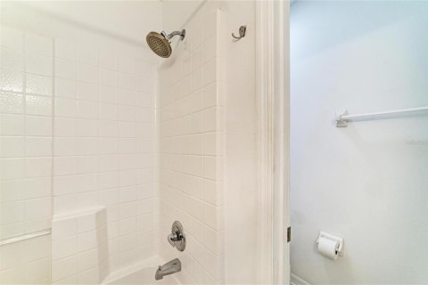 Touwnhouse à vendre à Lakewood Ranch, Floride: 2 chambres, 107.77 m2 № 2120322 - photo 29