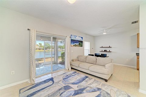 Touwnhouse à vendre à Lakewood Ranch, Floride: 2 chambres, 107.77 m2 № 2120322 - photo 7