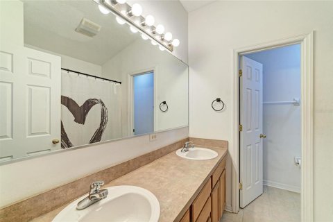 Touwnhouse à vendre à Lakewood Ranch, Floride: 2 chambres, 107.77 m2 № 2120322 - photo 24