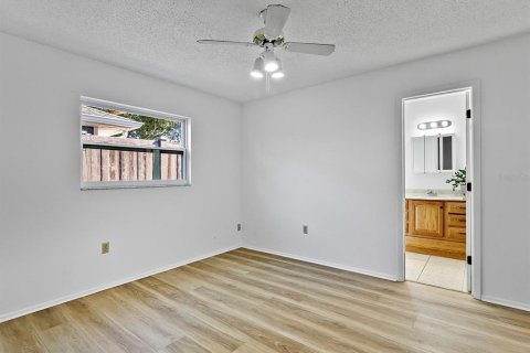 Villa ou maison à vendre à Sarasota, Floride: 3 chambres, 137.5 m2 № 2400090 - photo 11