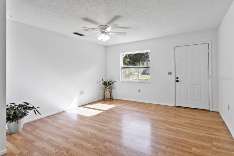 Villa ou maison à vendre à Sarasota, Floride: 3 chambres, 137.5 m2 № 2400090 - photo 5
