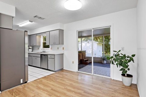 Villa ou maison à vendre à Sarasota, Floride: 3 chambres, 137.5 m2 № 2400090 - photo 8
