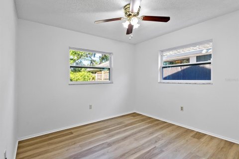 Villa ou maison à vendre à Sarasota, Floride: 3 chambres, 137.5 m2 № 2400090 - photo 15