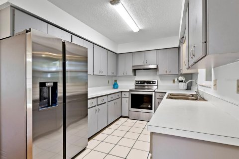 Villa ou maison à vendre à Sarasota, Floride: 3 chambres, 137.5 m2 № 2400090 - photo 7