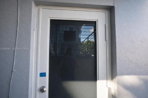 Apartamento en alquiler en Miami, Florida № 2026769 - foto 9