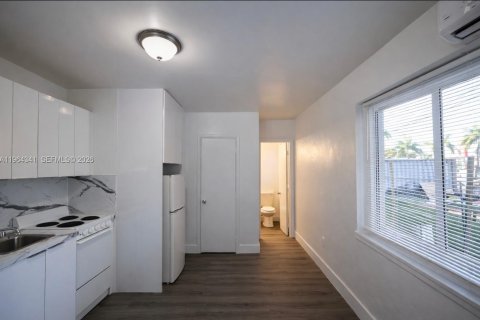 Apartamento en alquiler en Miami, Florida № 2026769 - foto 4
