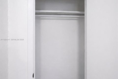 Apartamento en alquiler en Miami, Florida № 2026769 - foto 7