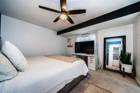 House in Saint Petersburg, Florida 2 bedrooms, 111.11 sq.m. № 1636883 - photo 14
