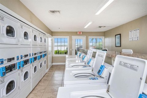 Condo in Tampa, Florida, 1 bedroom  № 2142789 - photo 15