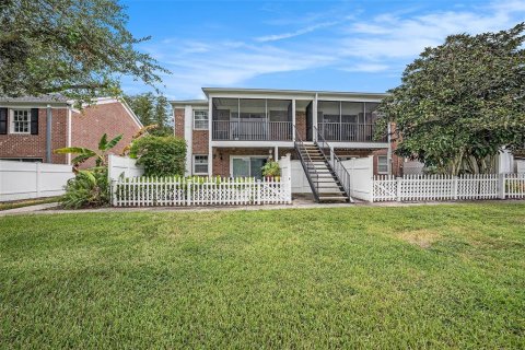 Condo in Tampa, Florida, 1 bedroom  № 2142789 - photo 11
