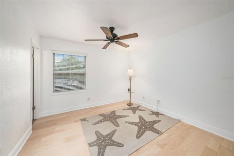 Condo in Tampa, Florida, 1 bedroom  № 2142789 - photo 8