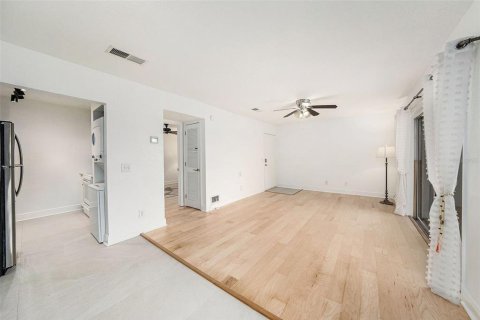 Condo in Tampa, Florida, 1 bedroom  № 2142789 - photo 5