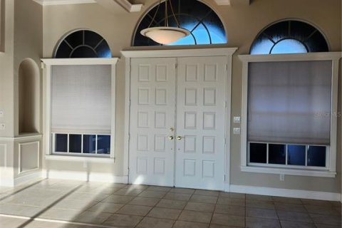 House in Port Charlotte, Florida 5 bedrooms, 361.67 sq.m. № 1901270 - photo 2