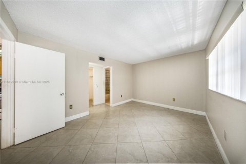 Condominio en venta en Miami, Florida, 2 dormitorios, 78.78 m2 № 1782026 - foto 8