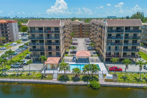 Condominio en venta en Miami, Florida, 2 dormitorios, 78.78 m2 № 1782026 - foto 20