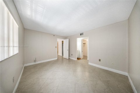 Condominio en venta en Miami, Florida, 2 dormitorios, 78.78 m2 № 1782026 - foto 9