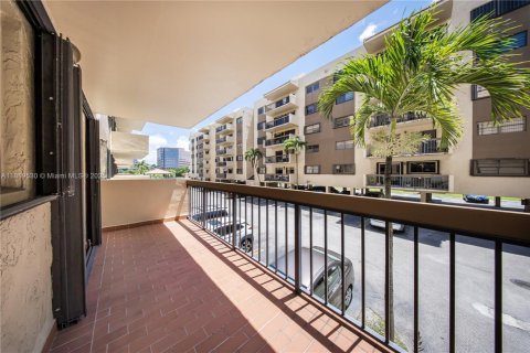 Condominio en venta en Miami, Florida, 2 dormitorios, 78.78 m2 № 1782026 - foto 18