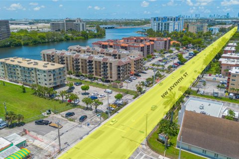 Condominio en venta en Miami, Florida, 2 dormitorios, 78.78 m2 № 1782026 - foto 24