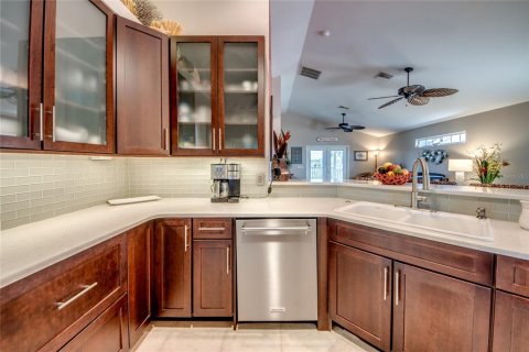 Casa en venta en Fort Myers, Florida, 3 dormitorios, 124.21 m2 № 1566218 - foto 12