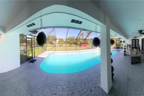 House in Belle Glade, Florida 5 bedrooms, 233.65 sq.m. № 1936043 - photo 29