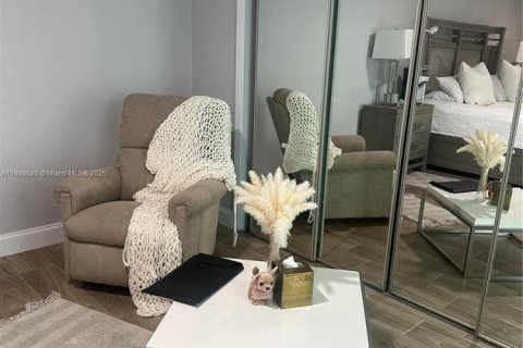 House in Belle Glade, Florida 5 bedrooms, 233.65 sq.m. № 1936043 - photo 24