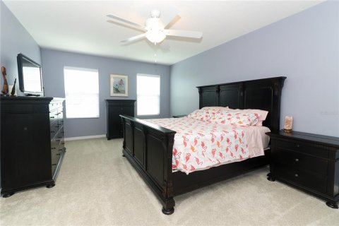 House in Deltona, Florida 5 bedrooms, 250.46 sq.m. № 1295652 - photo 19