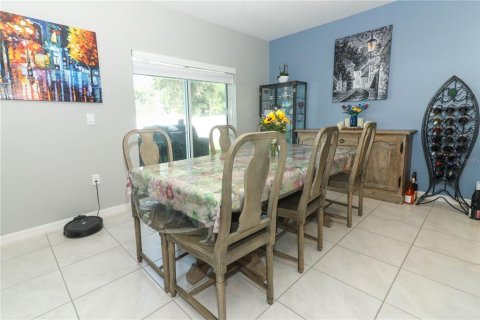 House in Deltona, Florida 5 bedrooms, 250.46 sq.m. № 1295652 - photo 11