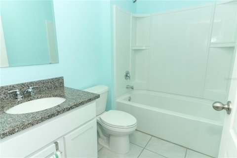 House in Deltona, Florida 5 bedrooms, 250.46 sq.m. № 1295652 - photo 18
