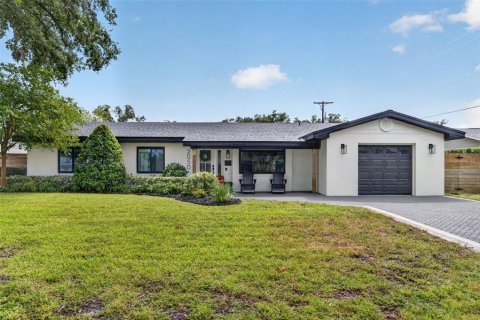 Villa ou maison à Maitland, Floride 4 chambres, 188.87 m2 № 2408914