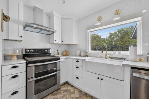 Villa ou maison à vendre à Maitland, Floride: 4 chambres, 188.87 m2 № 2408914 - photo 16