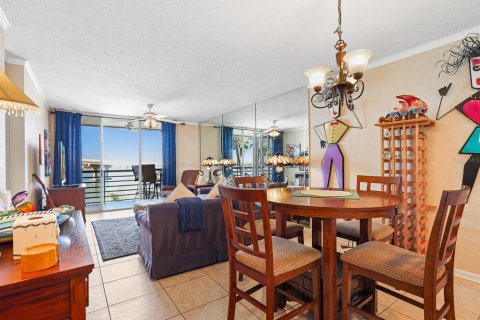 Condo in Saint Petersburg, Florida, 2 bedrooms № 2232520 - photo 21